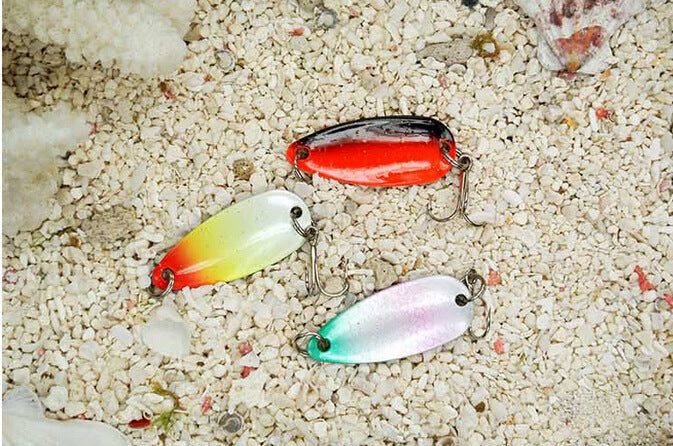 Leurres Spinnerbait x30 Métalliques - Brochet Saumon Bar - Camp de Base Farzen