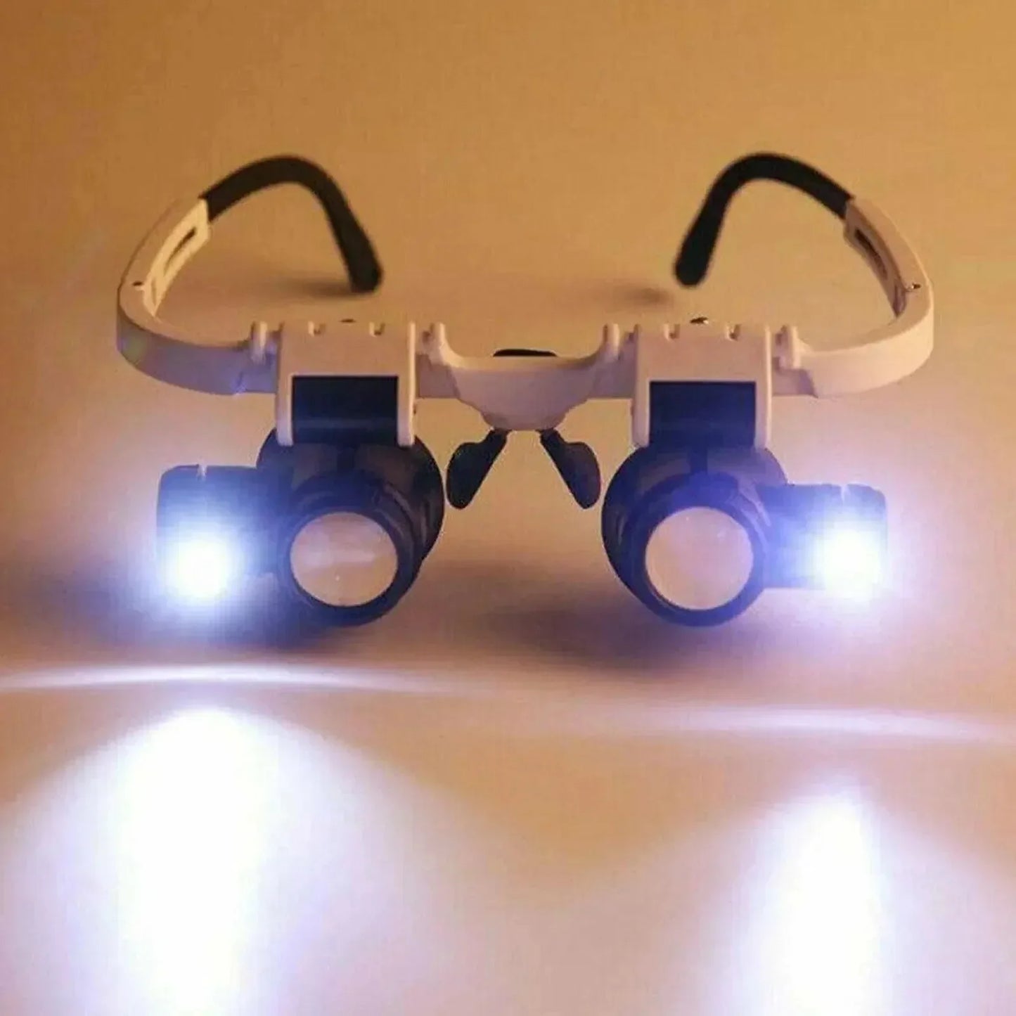 Loupe 8X/15X/23X Bijoutier Horloger avec éclairage LED - Camp de Base Farzen